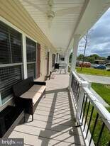 325 2nd St in Colonial Beach, VA - Building Photo