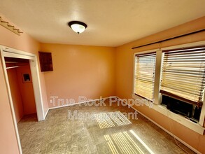 714 W 13th in Ada, OK - Foto de edificio - Building Photo