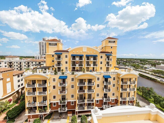 8395 SW 73rd Ave in Miami, FL - Building Photo - Building Photo