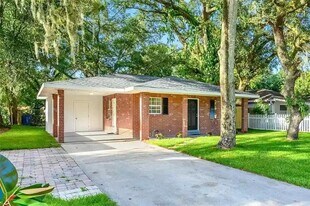 3204 E Lambright St in Tampa, FL - Building Photo