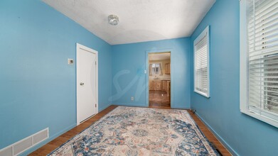 2717 Wood Ave in Colorado Springs, CO - Foto de edificio - Building Photo