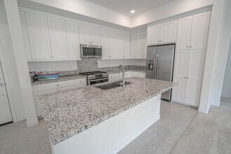 26958 W Sandbar Willow Pl in Valencia, CA - Building Photo - Building Photo