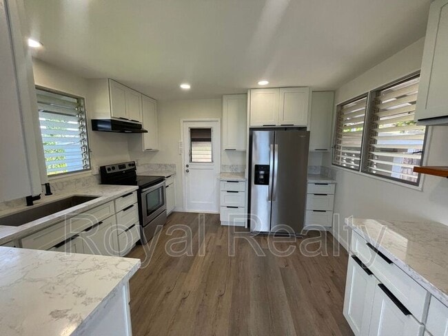 property at 99-101 Kihewa Pl