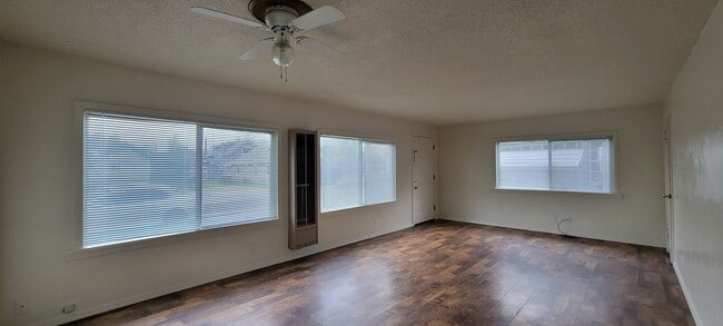 1274 Orange Ave in Redding, CA - Building Photo - Building Photo