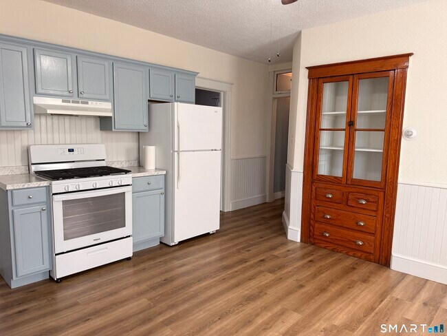 45 Curtin St in New Britain, CT - Building Photo - Building Photo