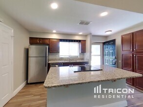 1108 Robin Dr in Plant City, FL - Building Photo - Building Photo