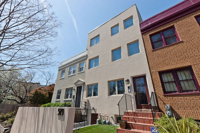 property at 519 16th St SE