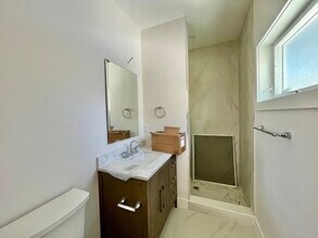 140 Arlington St in Medford, MA - Foto de edificio - Building Photo