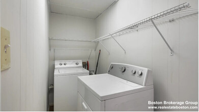 823 Dorchester Ave, Unit 2 in Boston, MA - Building Photo - Building Photo