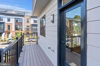 2113 Tysons Ridgeline Rd in Falls Church, VA - Building Photo - Building Photo