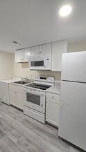 4938 Wrightsville Ave in Wilmington, NC - Building Photo - Building Photo