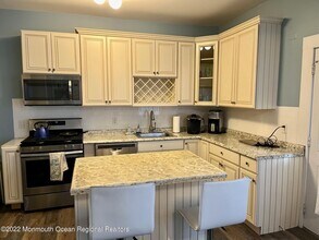 216 Main St in Avon By The Sea, NJ - Building Photo - Building Photo