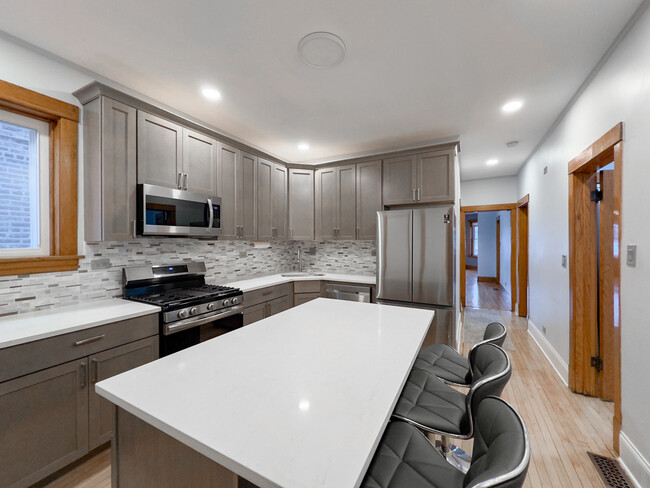 4322 W Kamerling Ave, Unit G07C