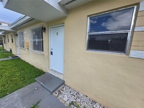 1900 NW 31st St in Miami, FL - Foto de edificio - Building Photo