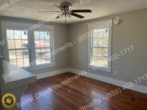 224 E Poplar St in Harrodsburg, KY - Building Photo - Building Photo