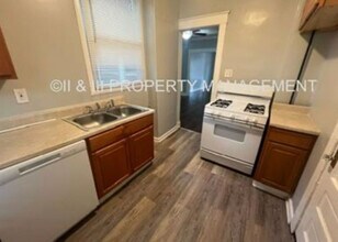 215 W 37th St in Kansas City, MO - Building Photo - Building Photo