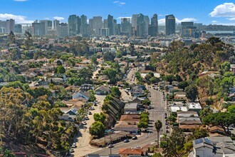631-635 W Walnut Ave in San Diego, CA - Building Photo - Building Photo