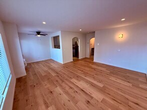 Mansfield Terrace Apartments in Los Angeles, CA - Building Photo - Building Photo