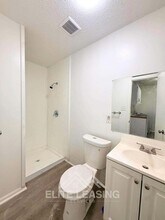 1438 SW Van Buren St in Topeka, KS - Building Photo - Building Photo