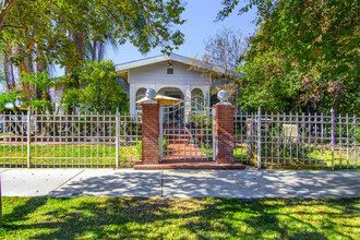 5903 Lemp Ave in North Hollywood, CA - Building Photo - Building Photo