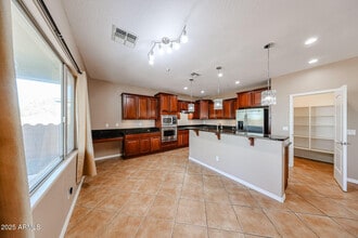 9121 W Plum Rd in Peoria, AZ - Building Photo - Building Photo