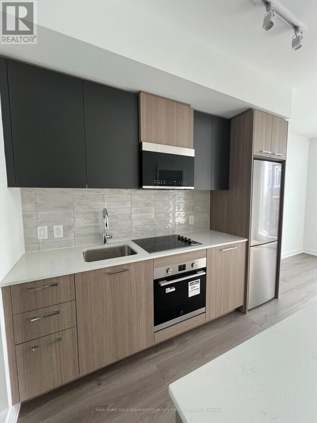 30 Dreamers Wy in Toronto, ON - Building Photo - Building Photo