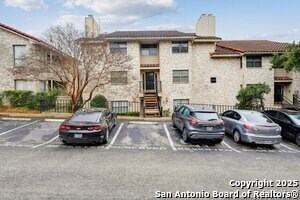 7738 Chambers Rd in San Antonio, TX - Building Photo