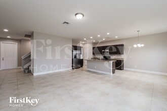 1183 NW Leonardo Cir in Port St. Lucie, FL - Building Photo - Building Photo