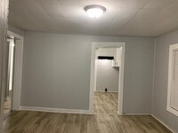 315 E 15th St SW photo'