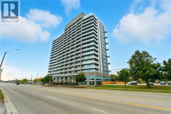 2782 Barton St E in Hamilton, ON - Building Photo - Building Photo