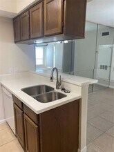 17401 Red Oak Dr in Houston, TX - Building Photo - Building Photo