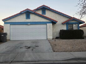 3403 E Avenue S3 in Palmdale, CA - Building Photo