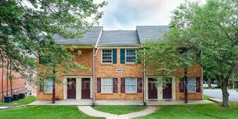 1029 Cross Keys Rd in Lexington, KY - Building Photo