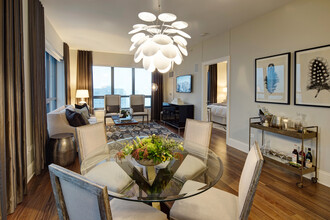 71 W Hubbard St in Chicago, IL - Foto de edificio - Building Photo
