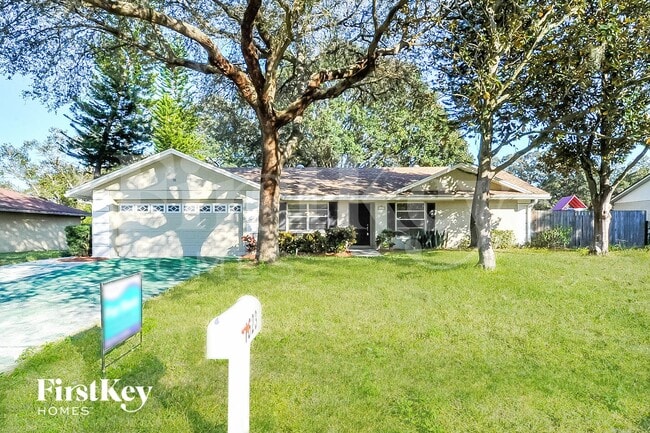 1623 Dogwood Ln in Brandon, FL - Foto de edificio - Building Photo