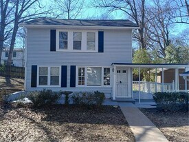 2545 White Oak Dr in Decatur, GA - Building Photo
