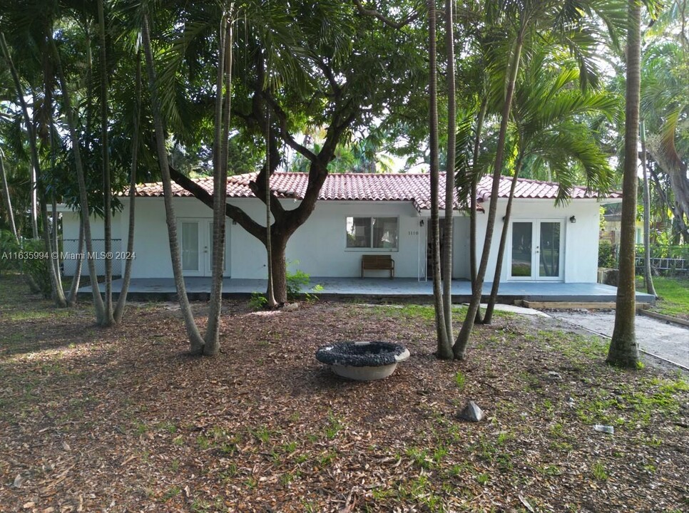 1110 NE 119th St in Biscayne Park, FL - Building Photo