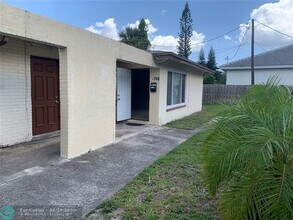 2760 NW 58th Terrace in Lauderhill, FL - Building Photo - Building Photo