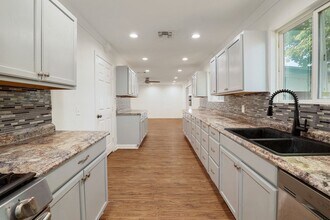 4502 Turnstone Dr in Austin, TX - Building Photo - Building Photo