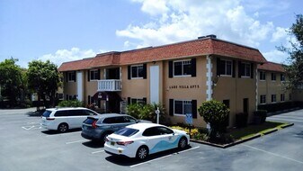 Lake Villa Apartments in Hallandale Beach, FL - Building Photo