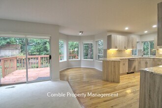 23228 NE 21st Pl in Sammamish, WA - Building Photo - Building Photo