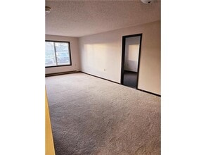 808 Hills Ave in Jackson, MN - Building Photo - Building Photo