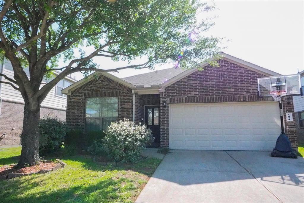 1414 S Maple Dr in Katy, TX - Building Photo
