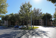 Weinberg House in Boca Raton, FL - Foto de edificio - Building Photo