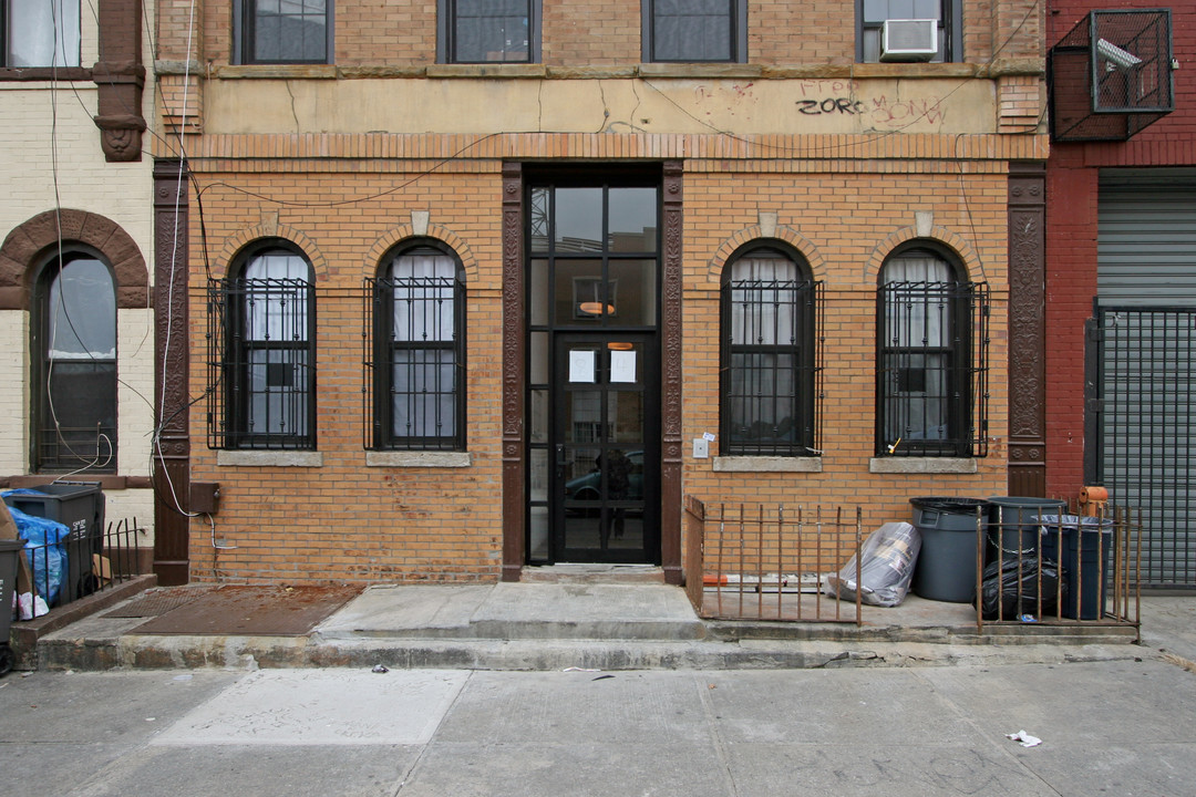 84 George St in Brooklyn, NY - Building Photo