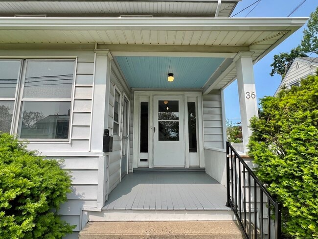 36 Lindsley Pl in Stratford, CT - Building Photo - Building Photo