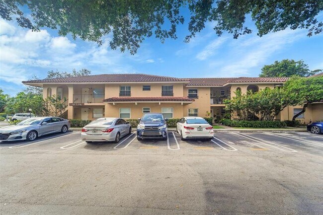 9182 NW 40th St in Coral Springs, FL - Building Photo - Building Photo