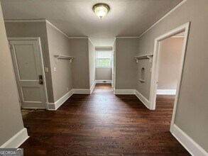 300 Forrest Ave in Gainesville, GA - Building Photo - Building Photo