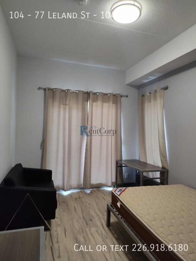 77-177 Leland St in Hamilton, ON - Building Photo - Building Photo