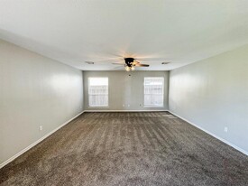 2310 Shady Pine Dr in Conroe, TX - Building Photo - Building Photo